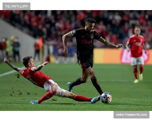 阿贾克斯本菲卡对决 切尔西巴萨激战欧冠