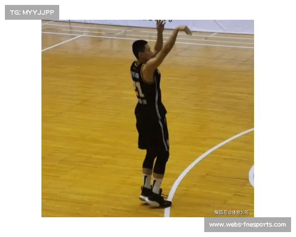 辽宁新秀张陈治锋表现值得关注,球队重建启航。 辽宁新秀张陈治锋表现值得关注,球队重建启航。